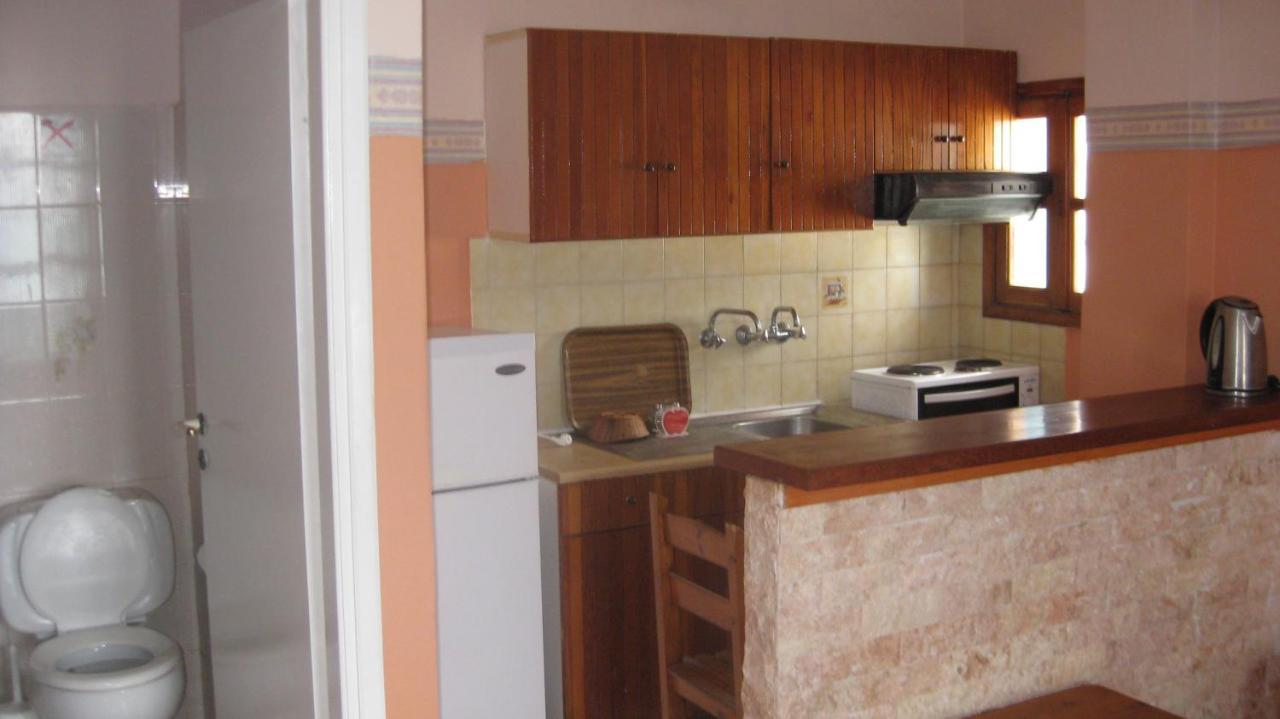 Theodora Aparthotel Makry Gialos  Exterior photo